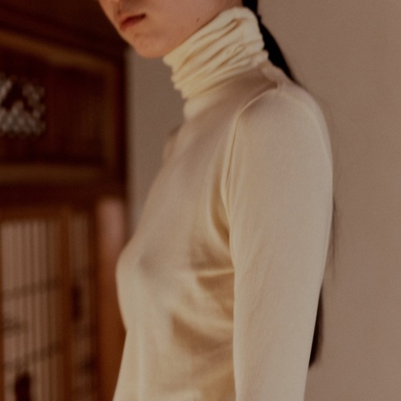 Mijeong Park Lightweight Beige Long Sleeve Roll Neck Top - Size L - Picture 11 of 12